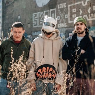 01099 feat. Cro – Glücklich (prod. Lucry & Suena)