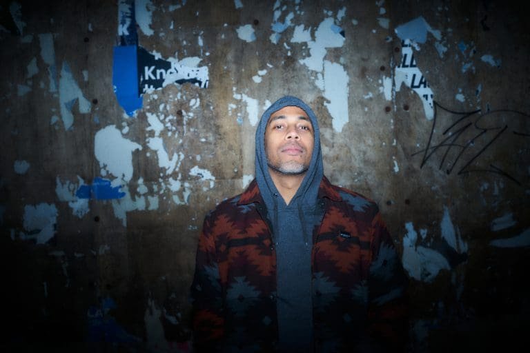 Amewu im Interview: „Du bist ein Produkt, ob du es willst oder nicht”