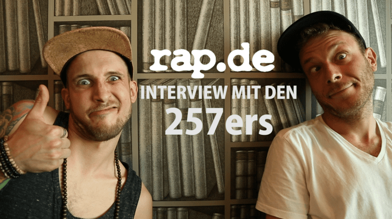 257ers über „Mikrokosmos“, Keule, Stilwandel, Sprichwörter & schwule Cowboys [rap.de-TV]