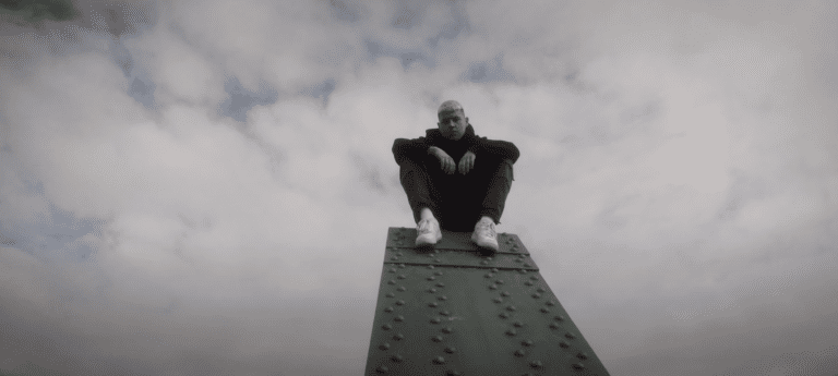 Bosca feat. Nio – Bleib in Bewegung (prod. Joskee)