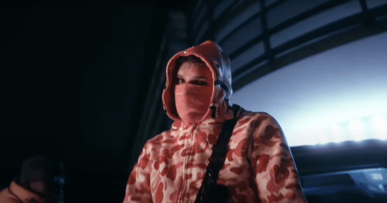 Ezco – Plottwist (prod. Robin Rozay)