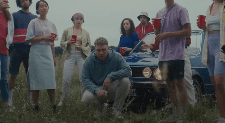 Dissy – Zukunft (prod. Kidney Paradise, Dissy, Tornpalk & Bleac)