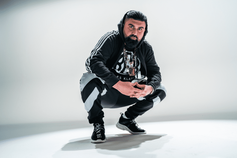 Diloman x Azad – Hustle & Flow (prod. Obee Real & Jonnywood)