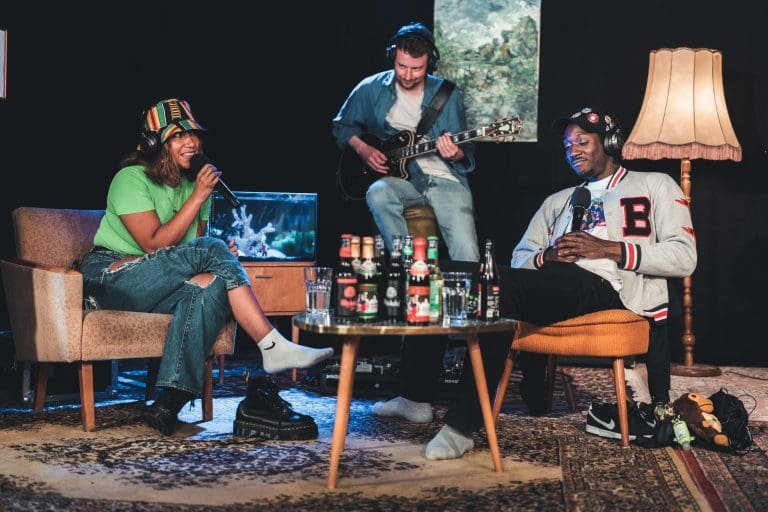 Kwam.E und Aisha Vibes sind bei der Freestyle-Show DAENSN zu Gast