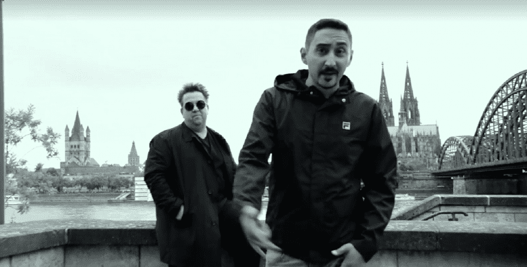 Eko Fresh feat. MoTrip & Sebastian Krumbiegel – Was ist mit der Welt passiert [Video]