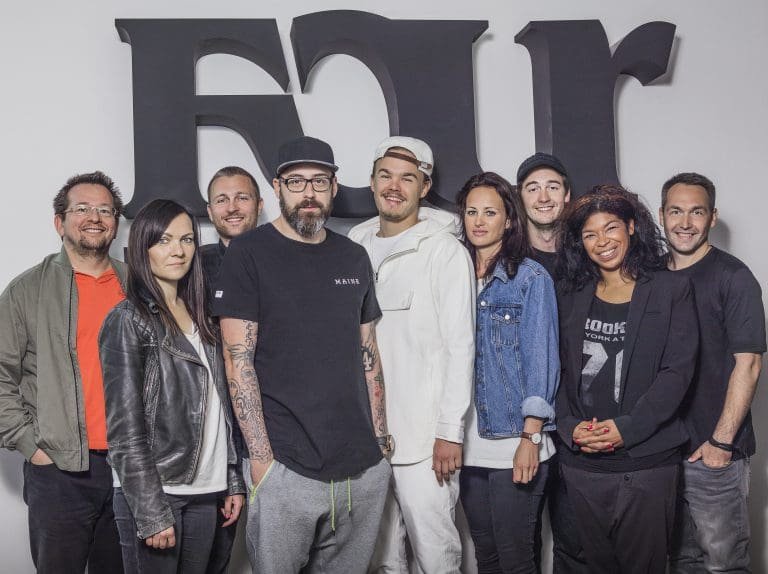 Estikay signt bei Four Music und kündigt Debütalbum an