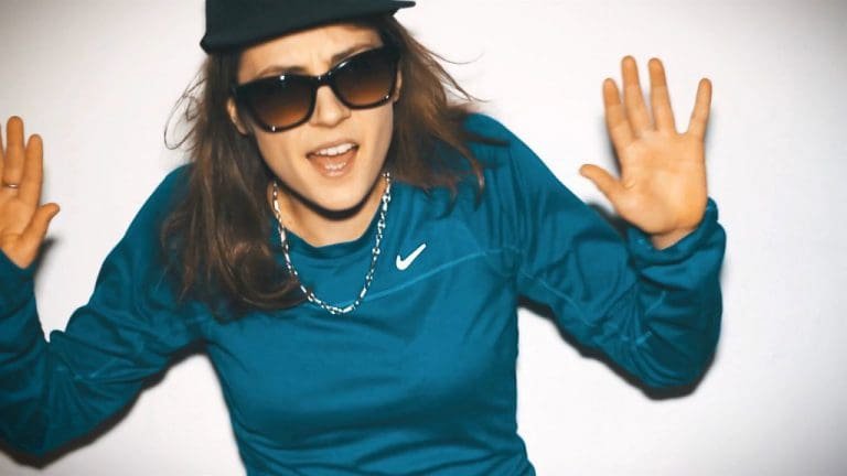 Haiyti & Kitschkrieg feat. Greeny Tortellini – Netz