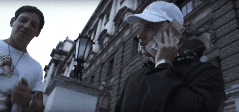 Hustensaft Jüngling feat. Money Boy – Überall [Video]