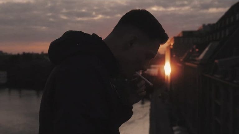 Ngee – Intro (prod. Heku)