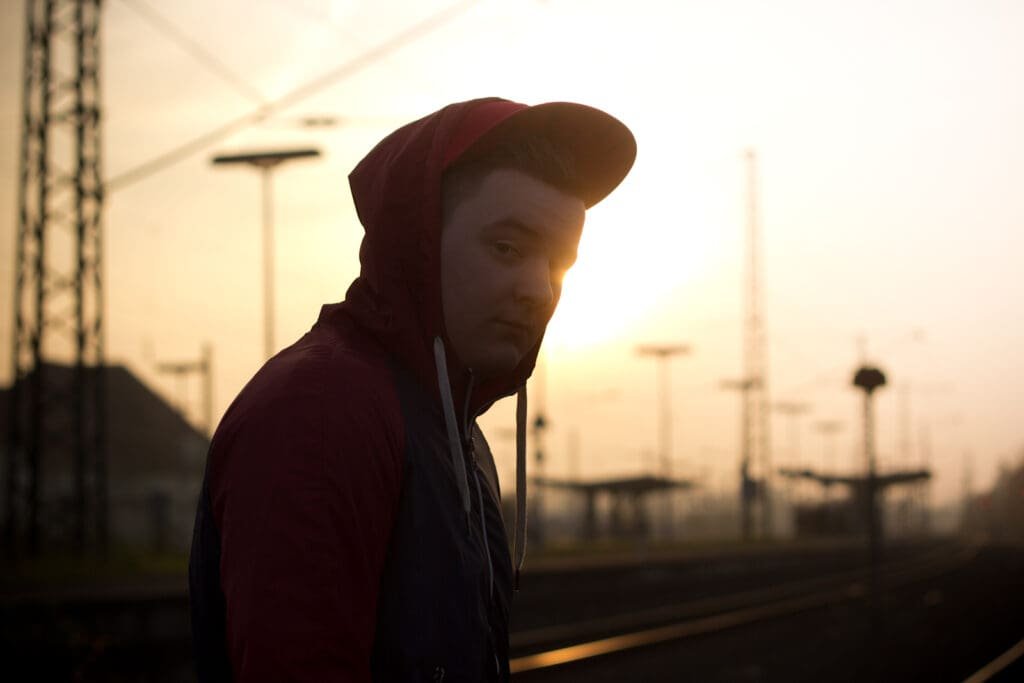 Slyser – Jemand wie du feat. Ésmaticx (Newcomer)