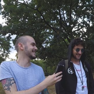 Joey Bargeld & Skinny spazieren: Punk is Dead, Sidekick-Dasein, Haiyti, Trettmann