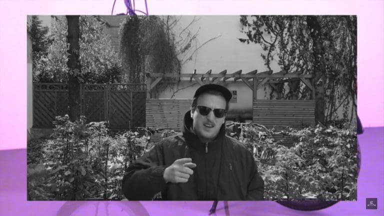 Karate Andi verlost Mofa aus dem gleichnamigen Video