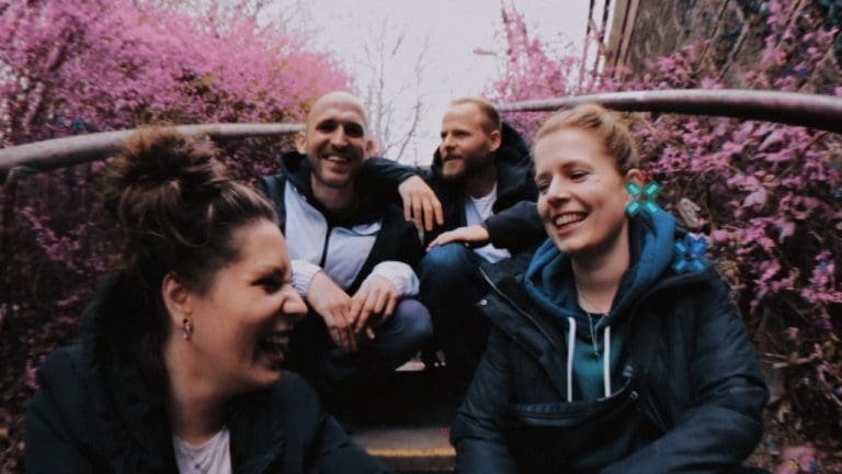 Lux feat. Lorenz & KCOLBEMMU – Status Mut (prod. Tom Doolie)