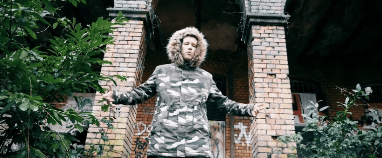 MC Smook – Ferngläser (prod. Fay Guevara) [Video]
