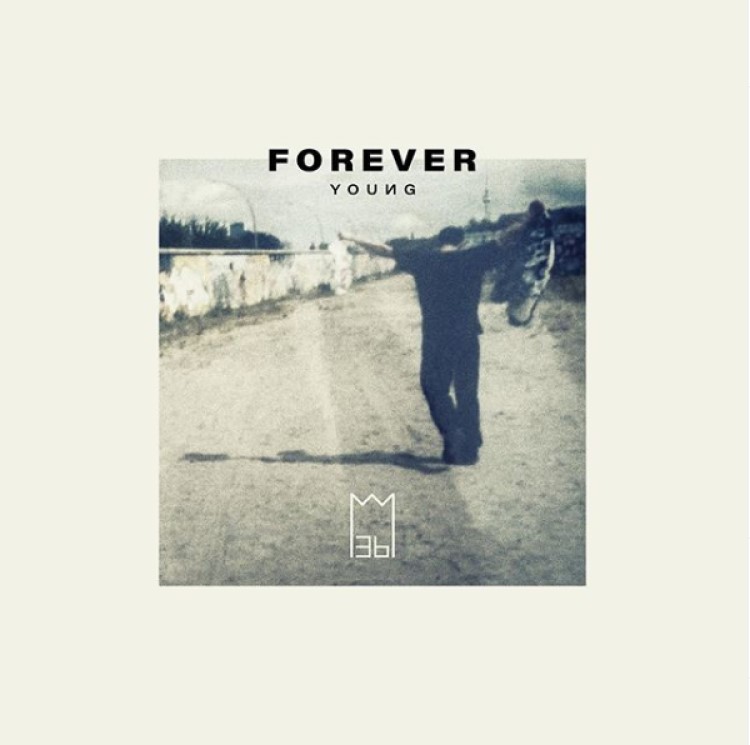 Mosh-Forever-Young-.jpg