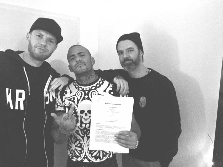 Omik K bei Wolfpack Entertainment gesignt
