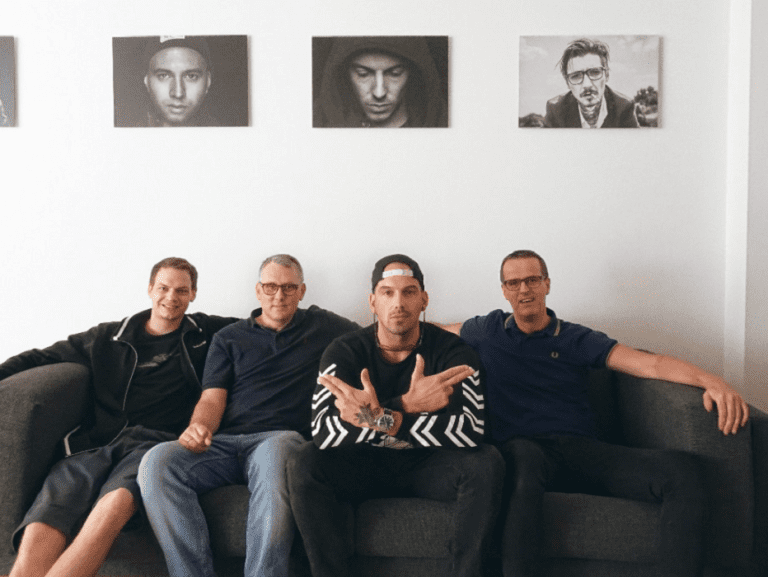 RAF Camora: Indipendenza signt bei Groove Attack