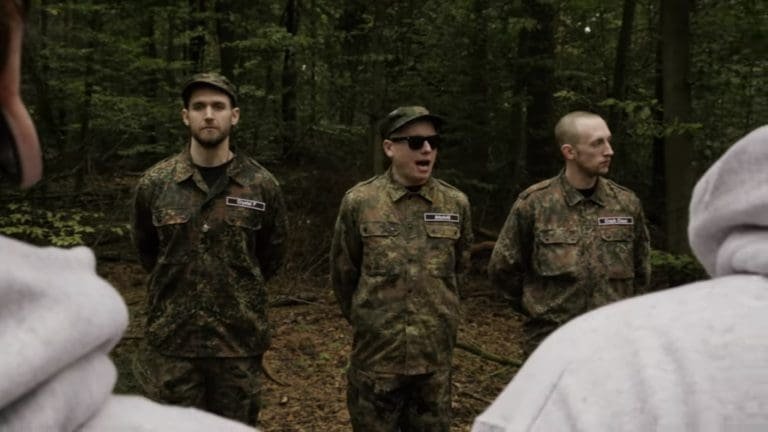 Ruffiction – Ruffiction Armee (prod. Johnny Illstrument) [Video]