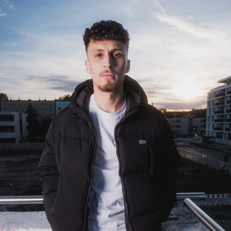 Samo104 – Wieder Schwach (prod. Obeez & Samo104)