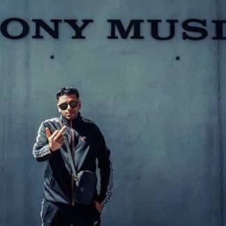 Reda Rwena hat bei Sony unterschrieben