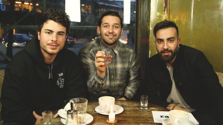Interview mit Tiavo über Genetikk, Liveshows, „Oh Lucy“, Ouzo uvm.