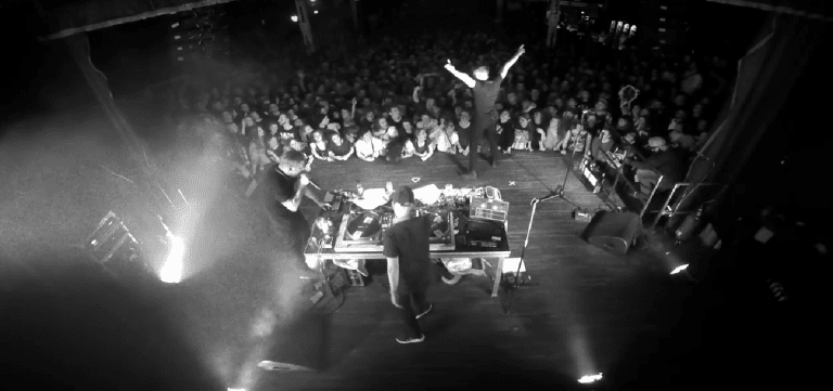Zugezogen Maskulin – Steffi Graf (live)[Video]