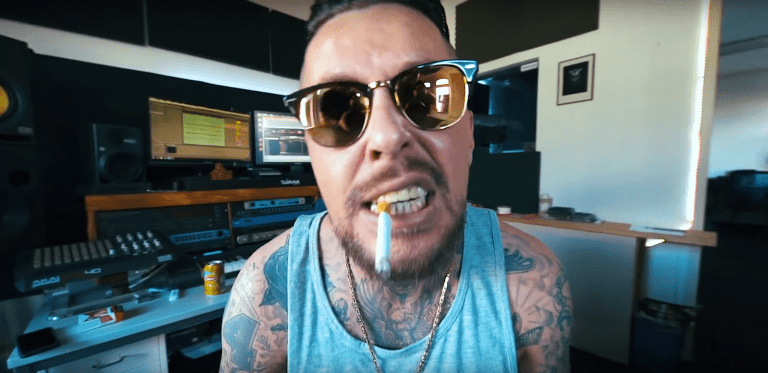 AchtVier – Der Gleiche (prod. Darko Beats) [Video]