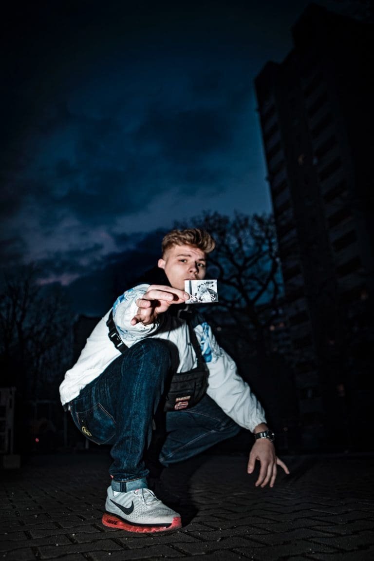 Interview: Airon über sein Leben als Nachwuchsrapper, die Liebe zu Bonn, 90 BPM u.v.m.