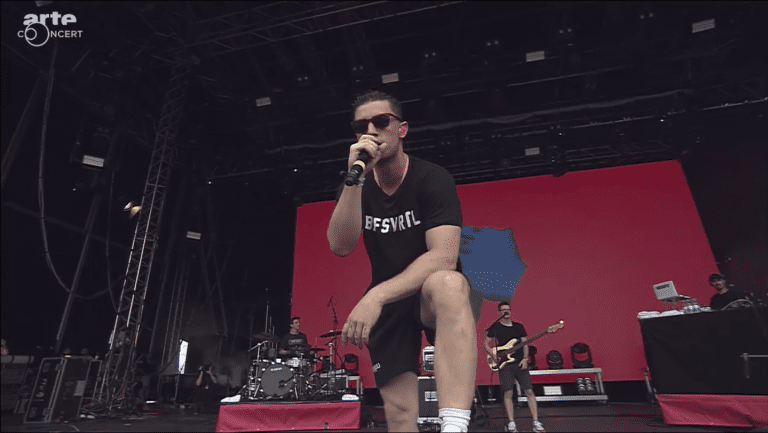 Bausa geht auf „Dreifarben“-Tour 2018