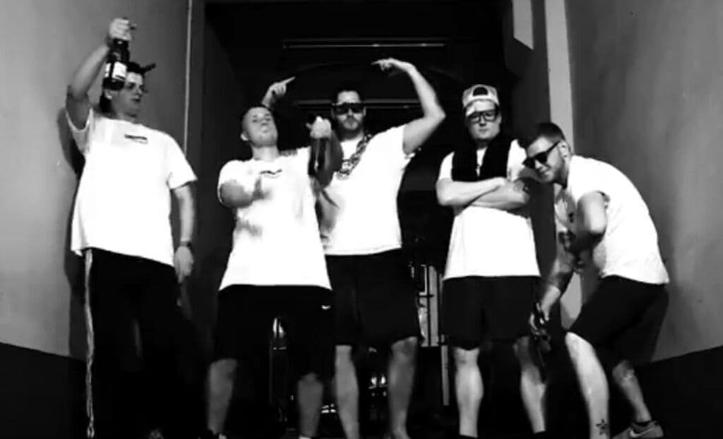Corus 86 & DJ Reckless feat. Kulturerbe Achim, Fruchtmax & Hugo