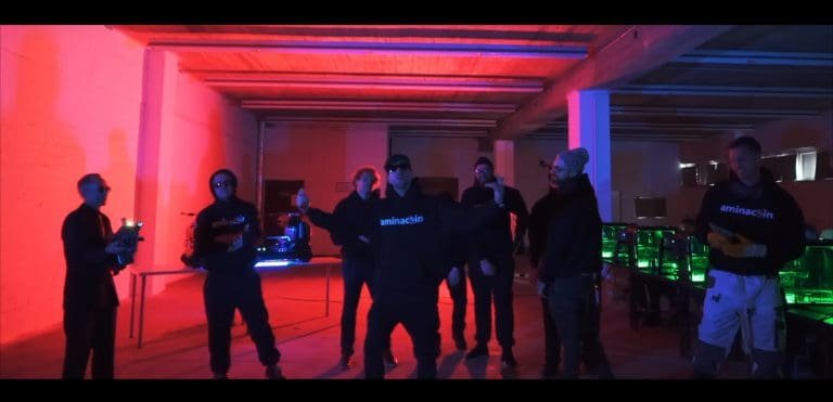 Savas & Sido feat. Basti DNP, Frauenarzt, Manny Marc, Yassin, Felix Krull, Sera Finale – Hodln (prod. Smoove) [Video]