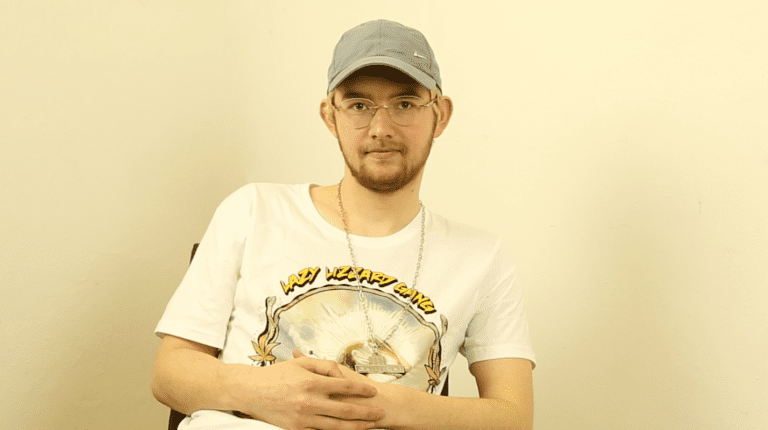 Juicy Gay über „HWG“, sein Schwulen-Image, GUDG, Labeldeals, u.v.m.