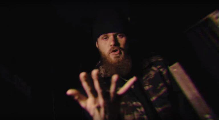 Karmo Kaputto – Zünd die Mülltonne an (prod. Sansimo) [Video]