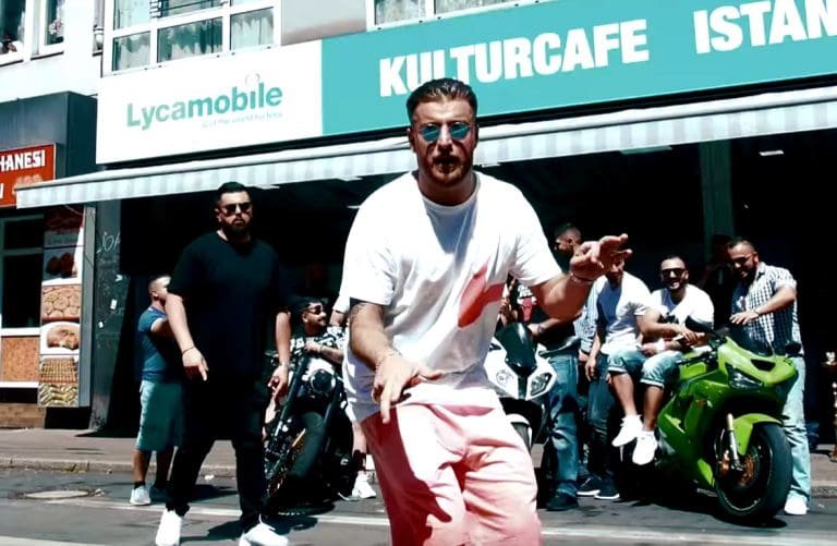 KC Rebell x Summer Cem – Tabasco (prod. Juh-Dee) [Video]