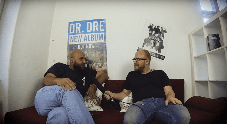 Moses Pelham erzählt Real Rap Stories über die Böhsen Onkelz und führerscheinfreie Autofahrten