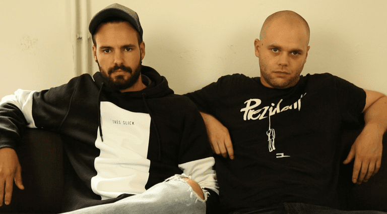 Private Paul & Rotten Monkey über JuliensBlog, „Live Fast Die Young“ & Emopunkrap (rap.de-TV)