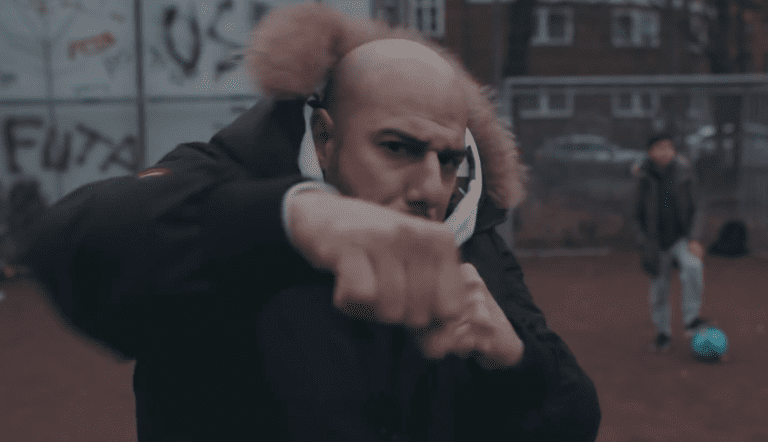 Reeperbahn Kareem – Ball unterm Arm (prod. Devin Beats) [Video]