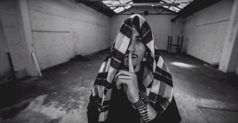 Johnny Pepp – Verlier‘ die Nerven (prod. Johnny Pepp) [Audio]